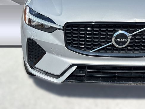 Used 2023 Volvo XC60 B5 Ultimate w/ Climate Package image 11
