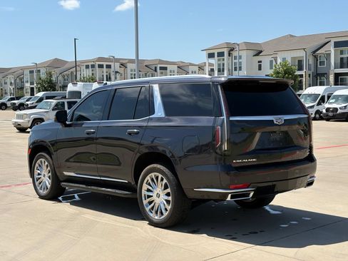 Used 2023 Cadillac Escalade Premium Luxury AWD/4WD image 5
