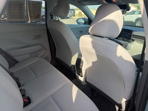 Used 2025 Hyundai Kona SEL FWD image 9