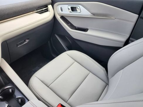 New 2026 Ford Explorer Active w/ Active Comfort Package AWD/4WD image 15