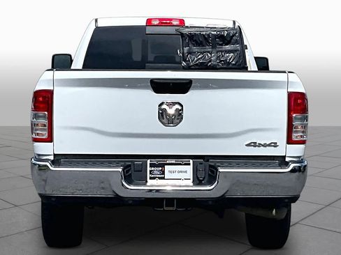 Used 2024 RAM 2500 Tradesman w/ Chrome Appearance Group AWD/4WD image 5