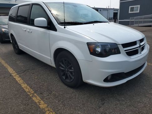 Used 2019 Dodge Grand Caravan GT FWD image 4