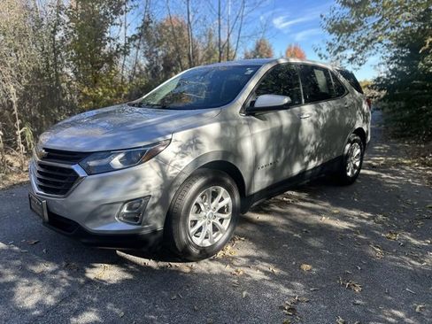 Used 2018 Chevrolet Equinox LT image 1