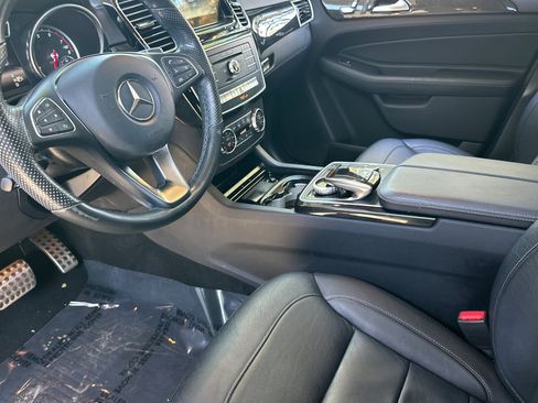 Used 2016 Mercedes-Benz GLE 400 4MATIC image 4