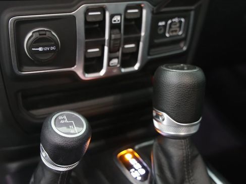 Used 2021 Jeep Gladiator Sport image 23