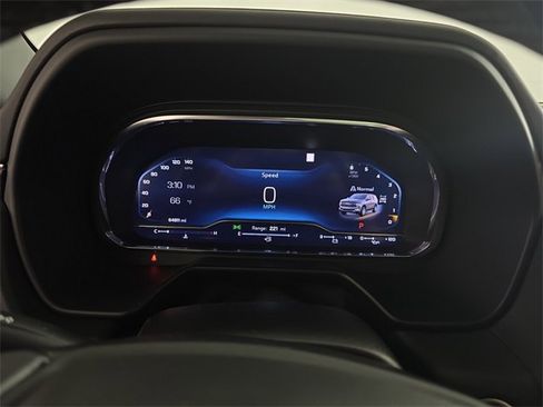 Used 2022 Chevrolet Tahoe Z71 w/ Off-Road Capability Package image 11