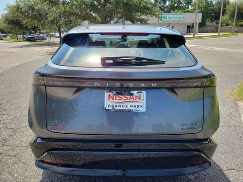 Used 2024 Nissan Ariya AWD image 8