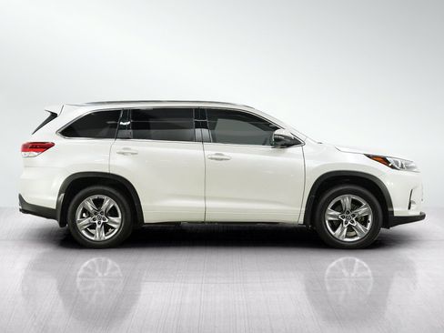 Used 2019 Toyota Highlander Limited AWD/4WD image 6