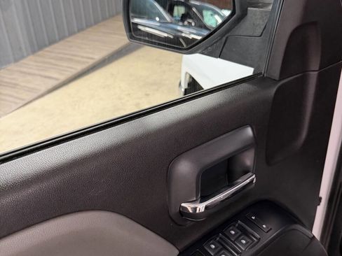 Used 2018 Chevrolet Silverado 2500 W/T image 34