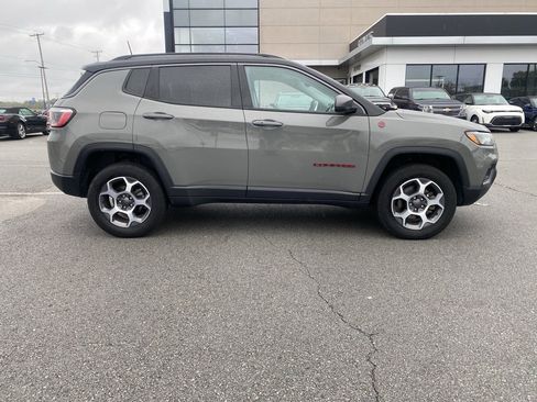 Used 2022 Jeep Compass Trailhawk w/ Trailhawk Convenience Group image 5