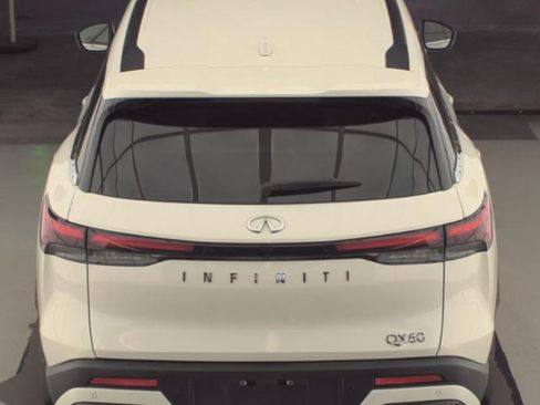 Certified 2025 INFINITI QX60 Pure FWD image 6