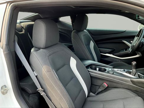 Used 2021 Chevrolet Camaro SS RWD image 25