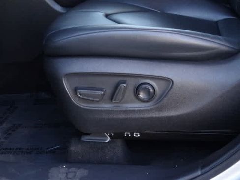 Certified 2022 Toyota Highlander XLE image 16