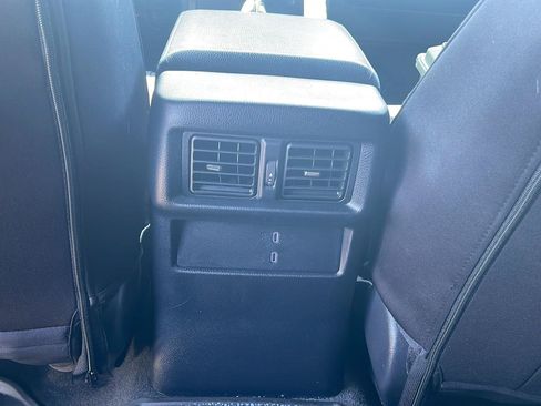 Used 2025 Toyota 4Runner SR5 AWD/4WD image 15