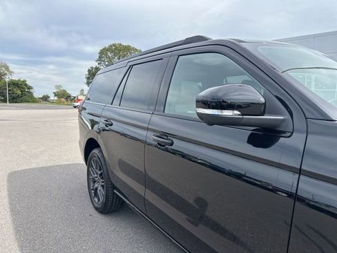 New 2025 Ford Expedition Platinum w/ Stealth Performance Package image 7