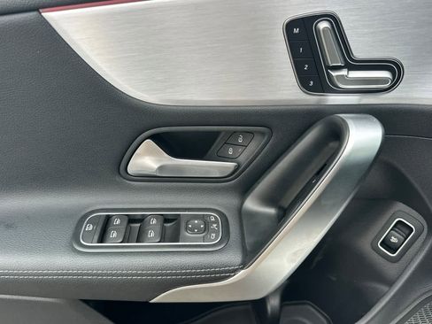 Used 2021 Mercedes-Benz CLA 250 image 12