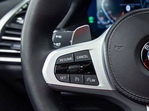 Used 2022 BMW X5 xDrive40i w/ M Sport Package image 15