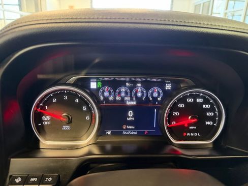 Used 2021 Chevrolet Silverado 1500 High Country w/ Technology Package image 24