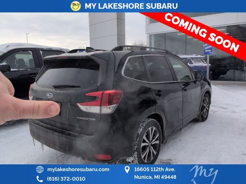 Used 2020 Subaru Forester Limited image 8
