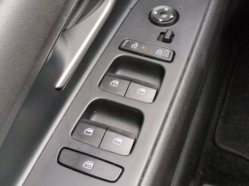 Certified 2024 Hyundai Elantra SEL image 21