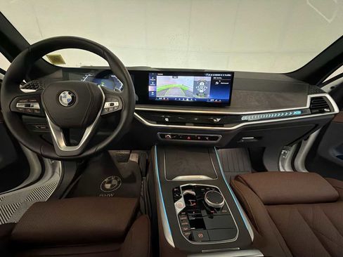 Certified 2024 BMW X5 xDrive40i w/ Premium Package AWD/4WD image 15