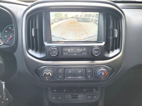Used 2016 Chevrolet Colorado Z71 RWD image 12
