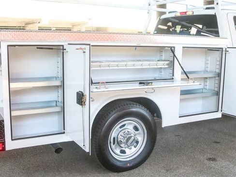 New 2025 Ford F350 XL w/ XL Chrome Package image 15