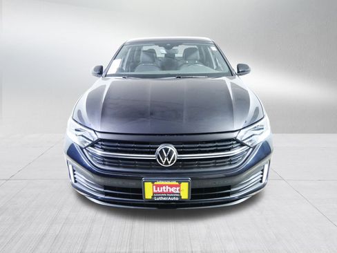 Used 2022 Volkswagen Jetta Sport image 2