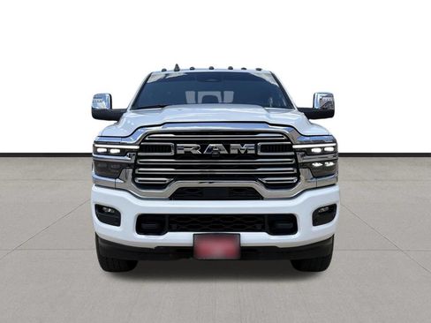 Used 2025 RAM 3500 Laramie AWD/4WD image 2