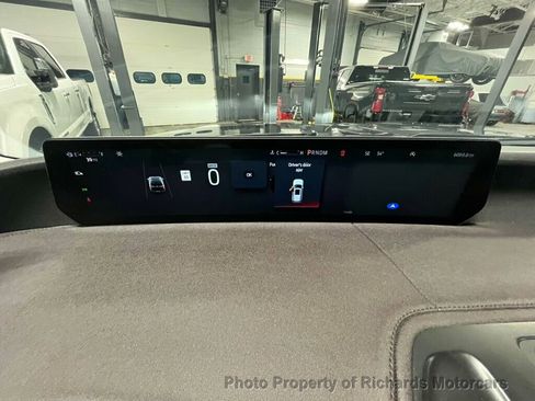 Used 2025 Ford Expedition Platinum w/ Platinum Ultimate Package image 30