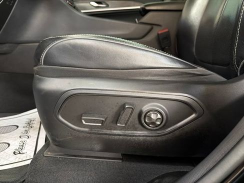 Used 2023 Jeep Grand Cherokee Overland AWD/4WD image 15