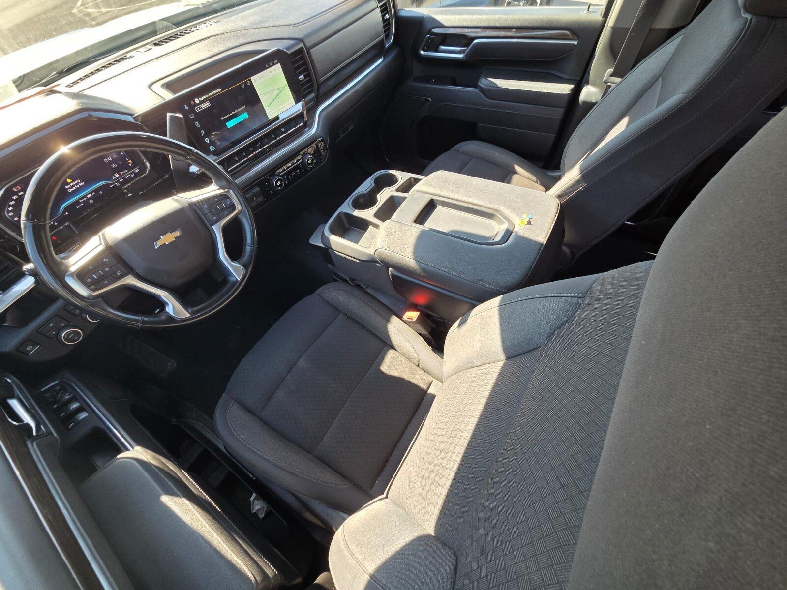 Used 2025 Chevrolet Silverado 2500 LT w/ Safety Package AWD/4WD image 11