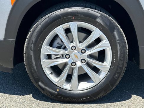 Used 2023 Chevrolet TrailBlazer LS FWD image 25