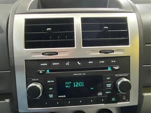 Used 2010 Dodge Nitro SXT w/ Trailer Tow Group image 14