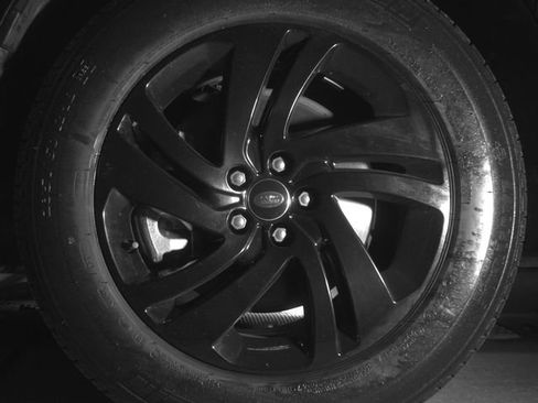 Used 2025 Land Rover Discovery Sport S image 36