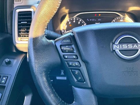 Used 2022 Nissan Frontier SV image 45