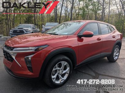 Used 2024 Chevrolet Trax LS w/ LS Convenience Package