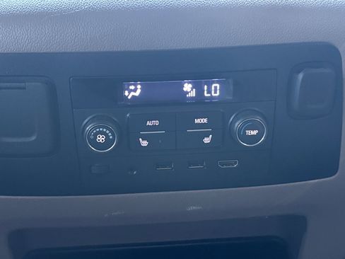 Used 2020 Chevrolet Tahoe Premier w/ Premier 6.2L Value Package image 35