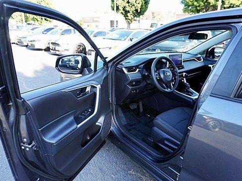 Used 2025 Toyota RAV4 LE FWD image 34