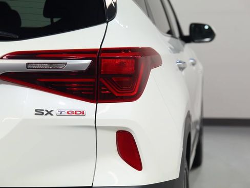 Used 2021 Kia Seltos SX AWD/4WD image 15