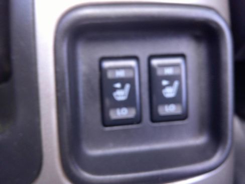 Used 2011 Nissan Juke SL image 11