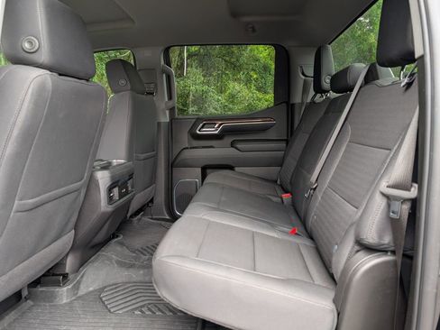 Used 2025 Chevrolet Silverado 1500 LT Trail Boss w/ LPO, Dark Essentials Package AWD/4WD image 25