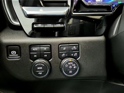 Used 2024 Chevrolet Silverado 1500 High Country w/ High Country Premium Package image 31