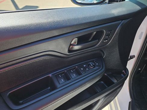 Used 2025 Honda Odyssey Sport-L image 15