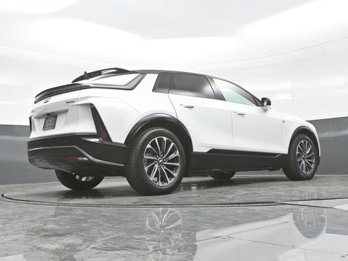 Certified 2024 Cadillac Lyriq Sport AWD/4WD image 28