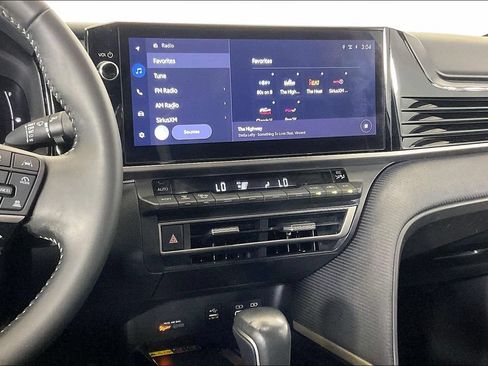 Used 2025 Toyota Camry SE w/ Multimedia Upgrade Package FWD image 9