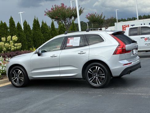 Used 2019 Volvo XC60 T5 Momentum w/ Multimedia Package AWD/4WD image 6