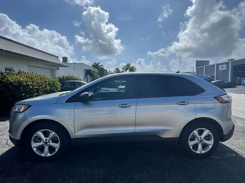 Used 2022 Ford Edge SE AWD/4WD image 3