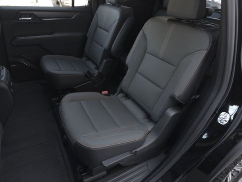 Used 2024 GMC Acadia AT4 w/ LPO, Floor Liner Package image 28