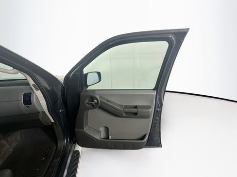 Used 2011 Nissan Xterra S AWD/4WD image 28
